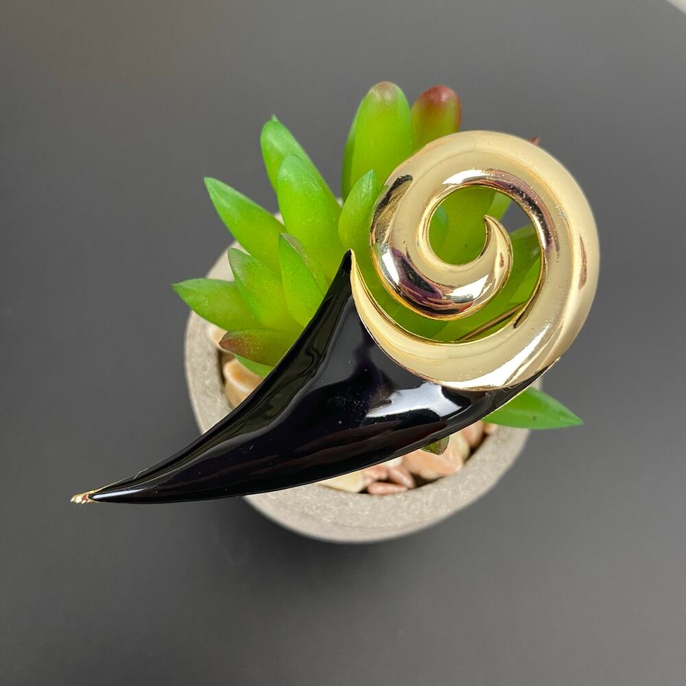 Vintage M.JENT Black Enamel & Gold Tone Modernist Swirl Brooch Pin 80s Statement